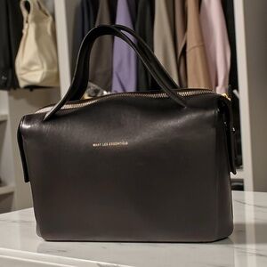 🖤✨ WANT LES ESSENTIELS Leather Tote Bag – Black ✨ Minimalist Luxury Tote ✨🖤